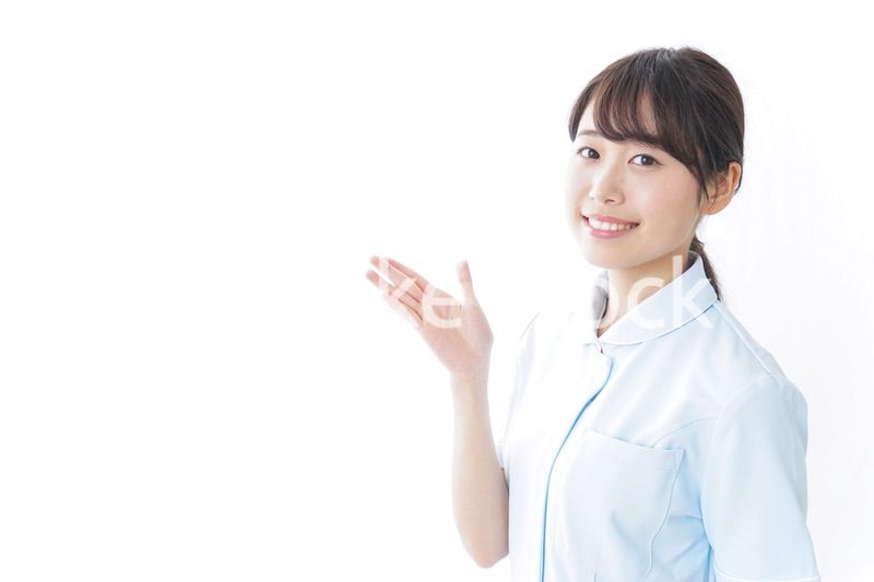 アドバイスをする看護師