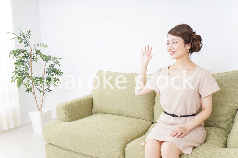 自宅に招く女性