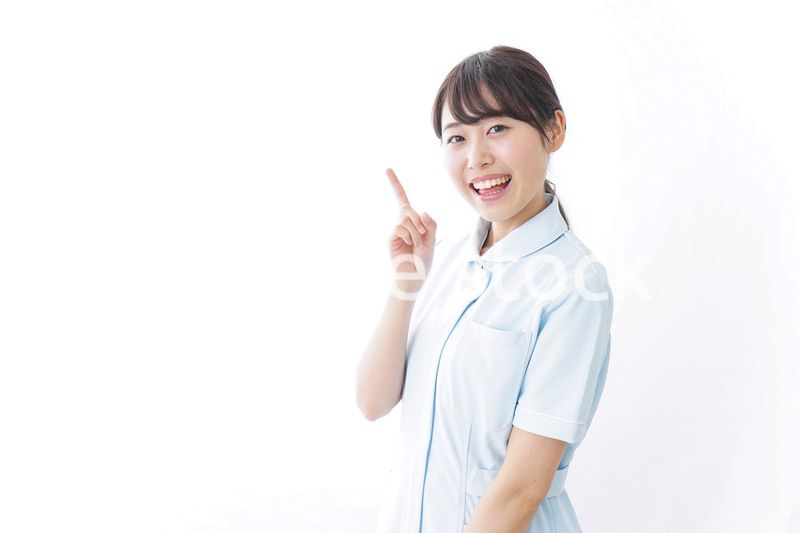 アドバイスをする看護師