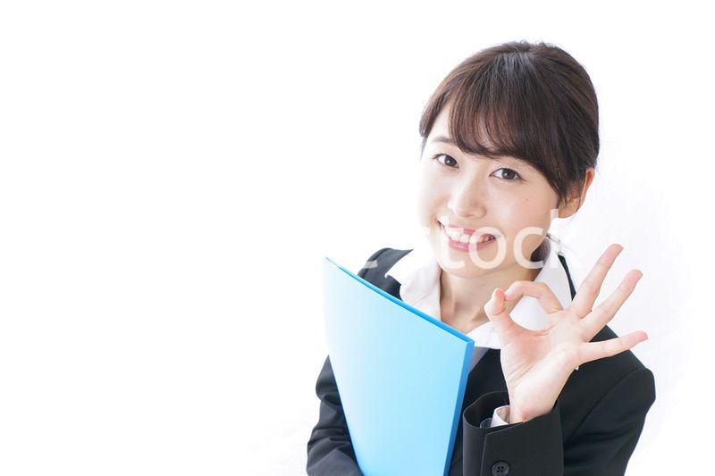 OKを示すビジネスウーマン