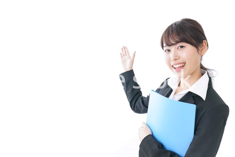 指をさすビジネスウーマン