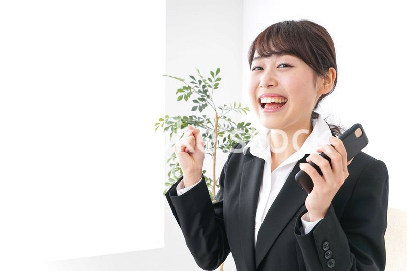 喜ぶビジネスウーマン・就活生