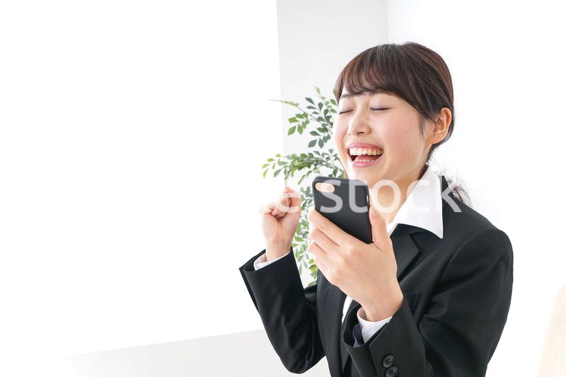 喜ぶビジネスウーマン・就活生