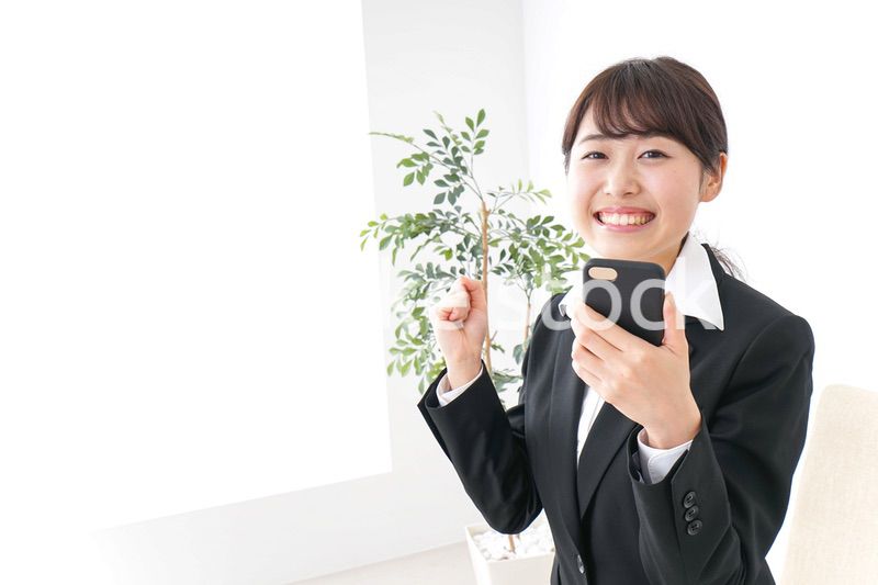 喜ぶビジネスウーマン・就活生