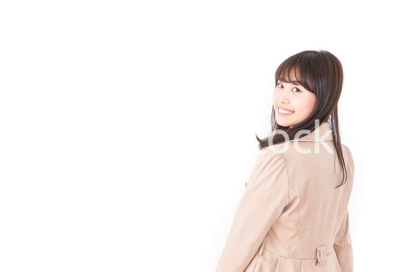 コートを来た女性