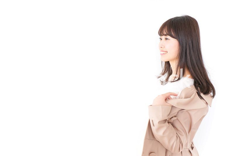 コートを来た女性