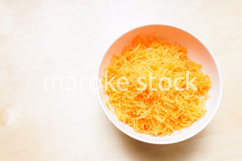 千切りのニンジン