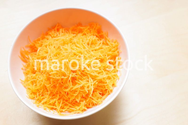 千切りのニンジン