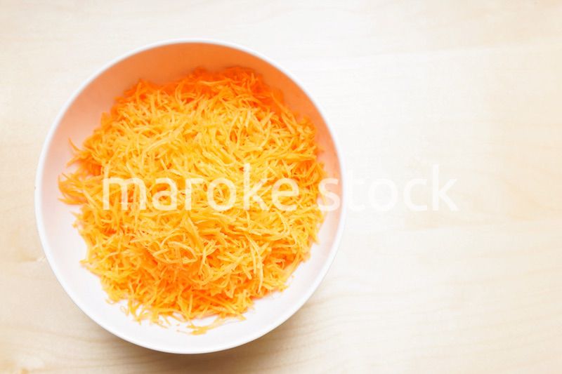 千切りのニンジン