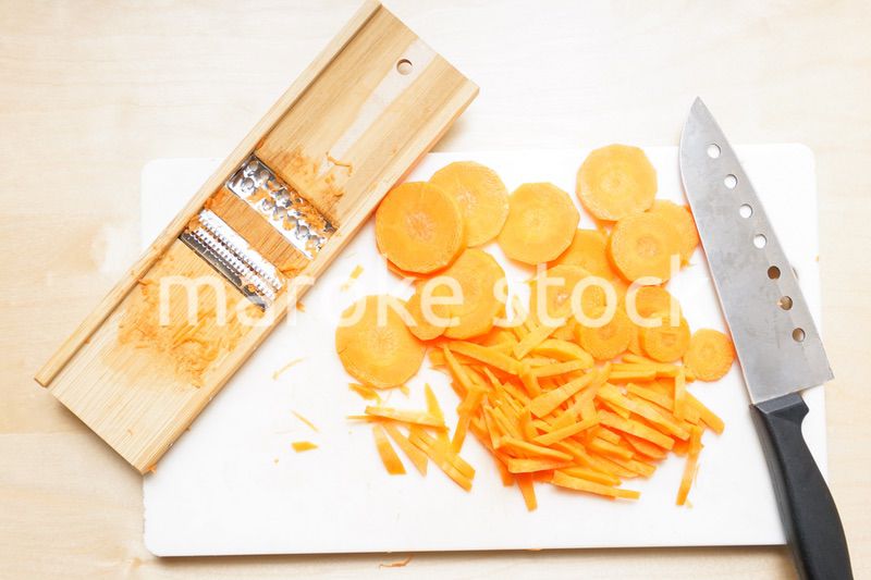 千切りのニンジン