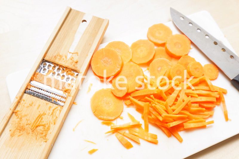 千切りのニンジン