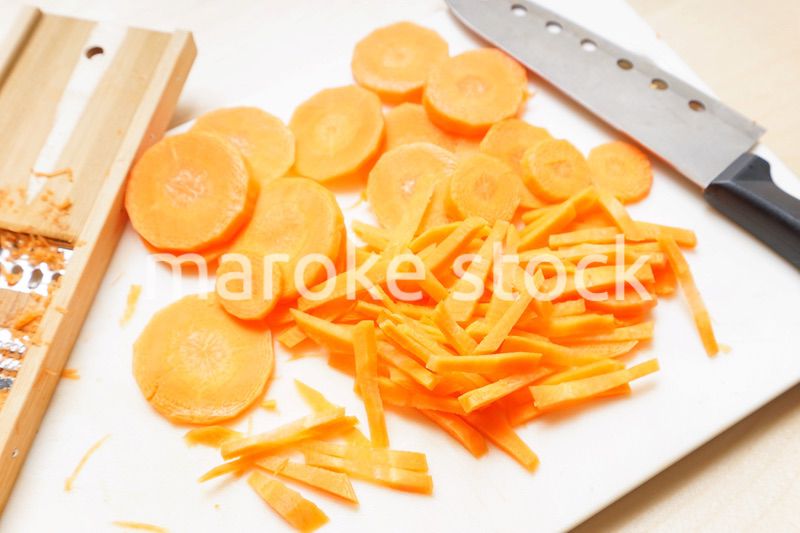 千切りのニンジン