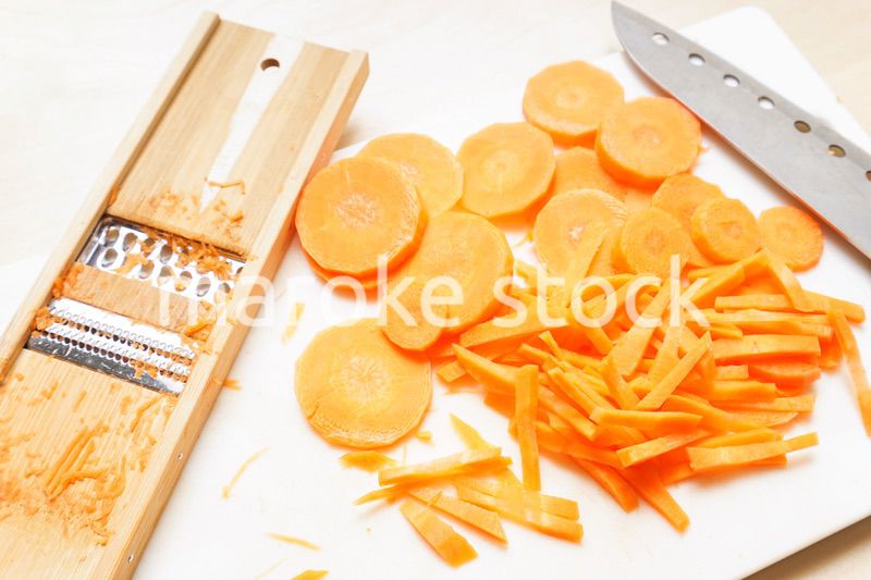 千切りのニンジン