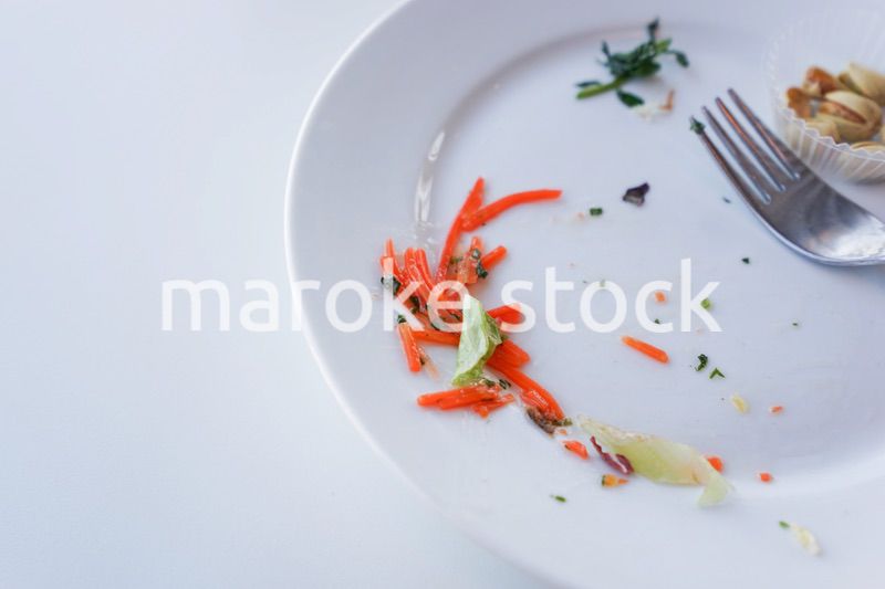 食べ残しイメージ