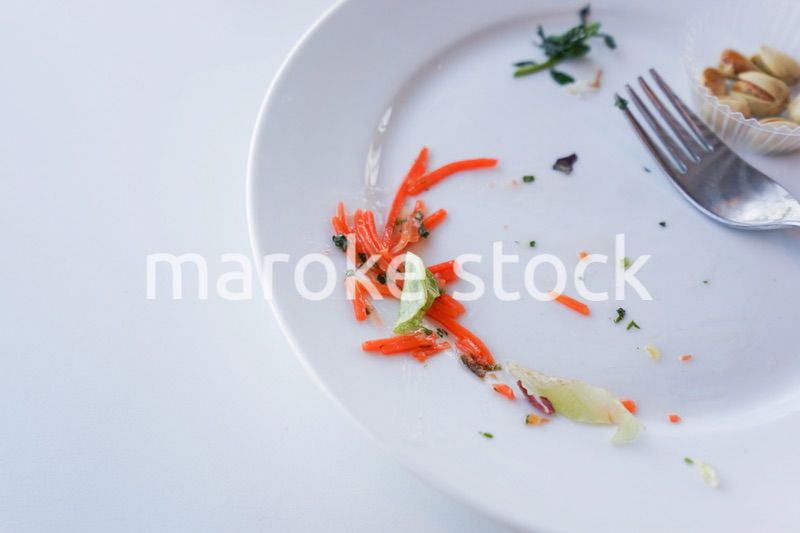 食べ残しイメージ