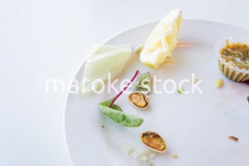 食べ残しイメージ