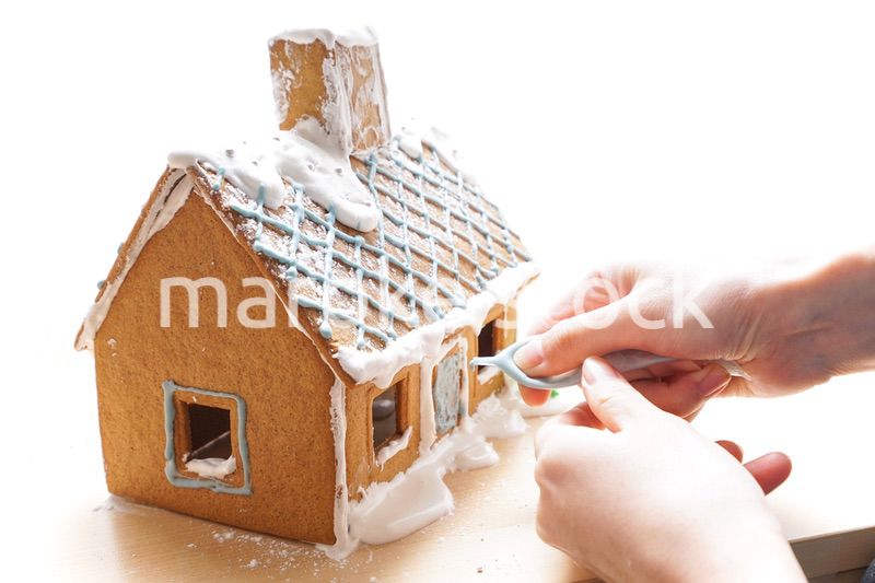 お菓子の家づくり