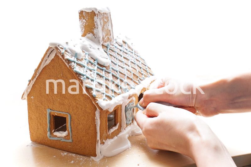 お菓子の家づくり