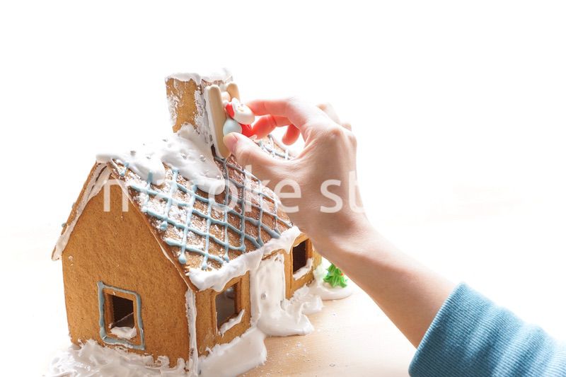 お菓子の家づくり