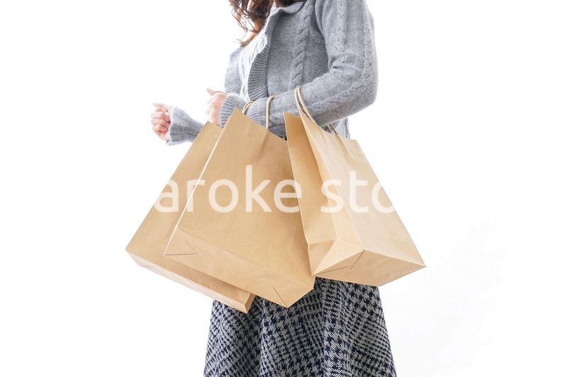 ショッピングをする女性・顔なし