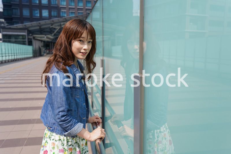 Young woman walking with casual wear