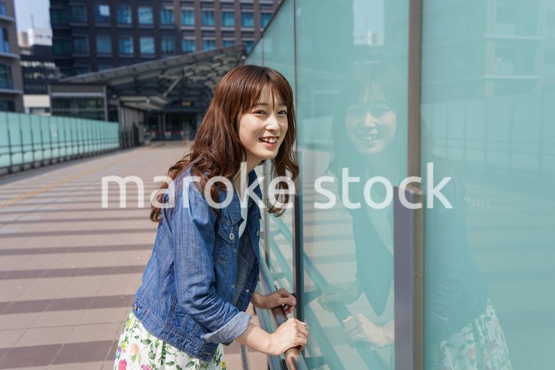 Young woman walking with casual wear