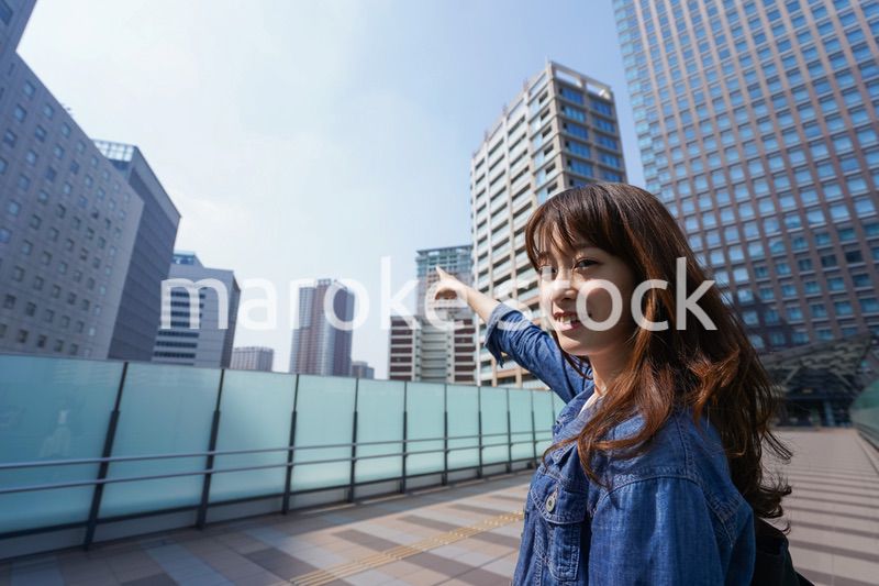 Young woman walking with casual wear