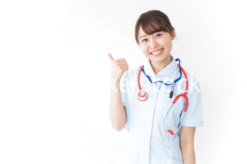 OKサインをするナース