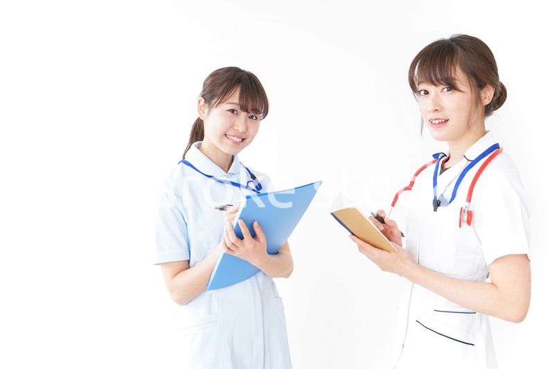 打ち合わせをするナース