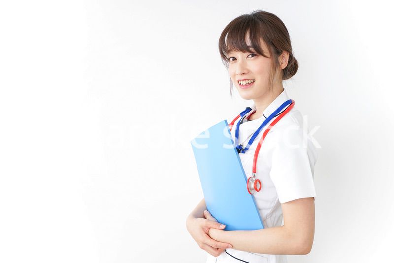 病院で勤務する看護師