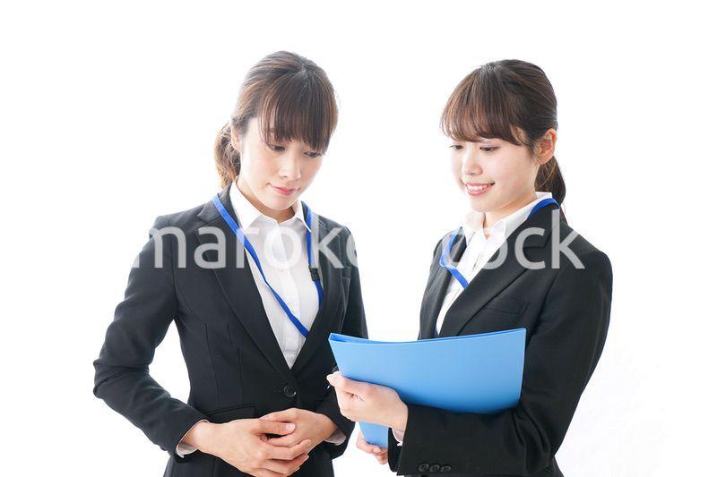 打ち合わせをするビジネスウーマン