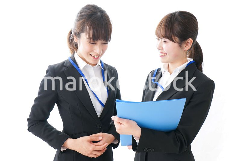 打ち合わせをするビジネスウーマン