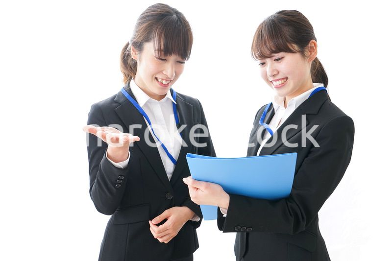 打ち合わせをするビジネスウーマン