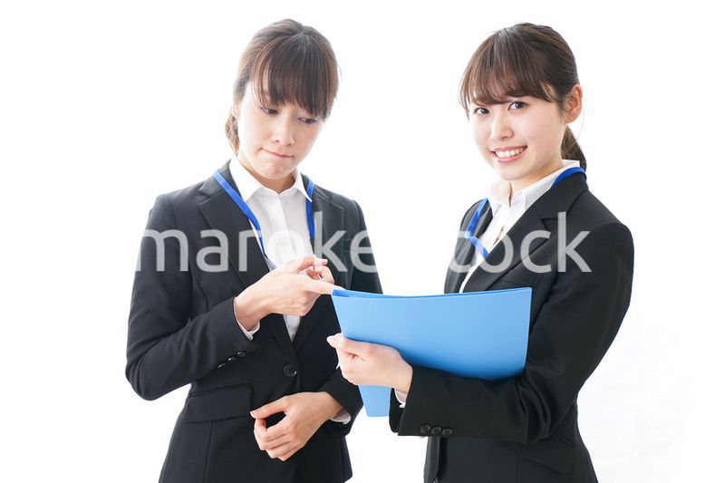 打ち合わせをするビジネスウーマン