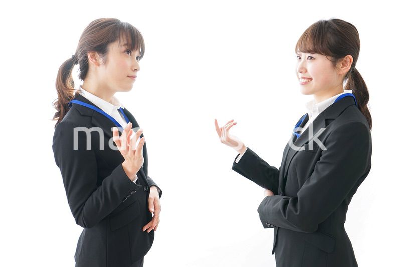 打ち合わせをするビジネスウーマン