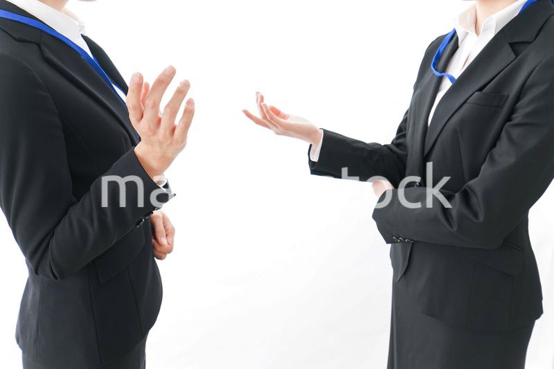 打ち合わせをするビジネスウーマン