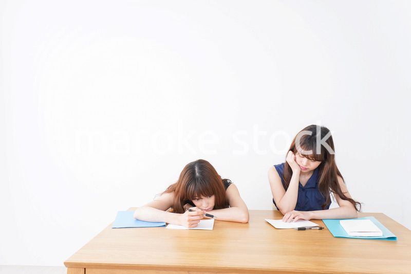 授業に退屈している学生