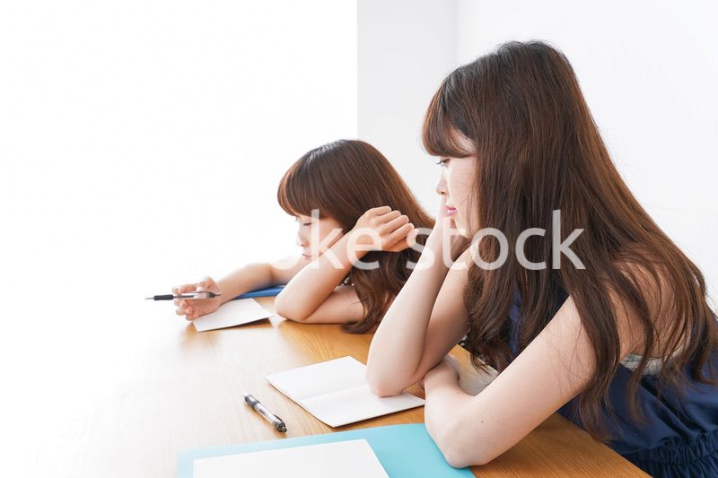 授業に退屈している学生