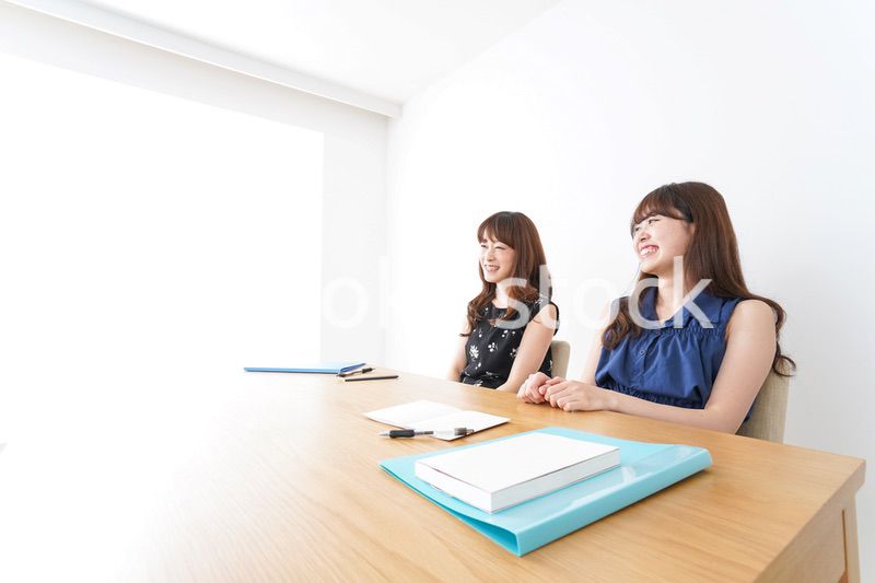 テストから解放される学生