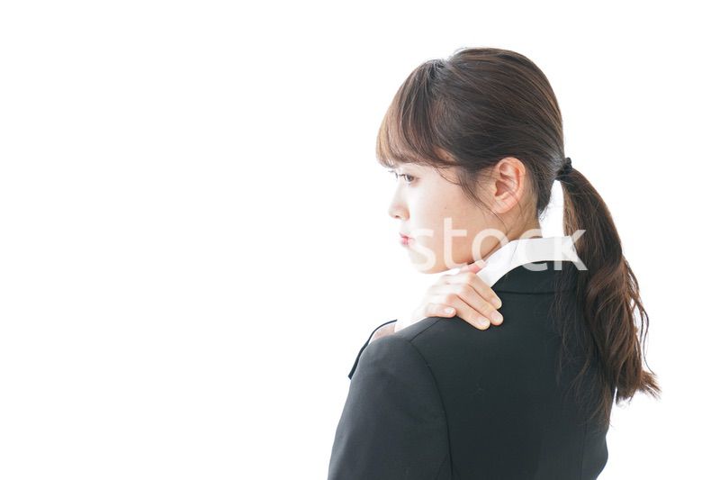 肩こりに苦しむビジネスパーソン