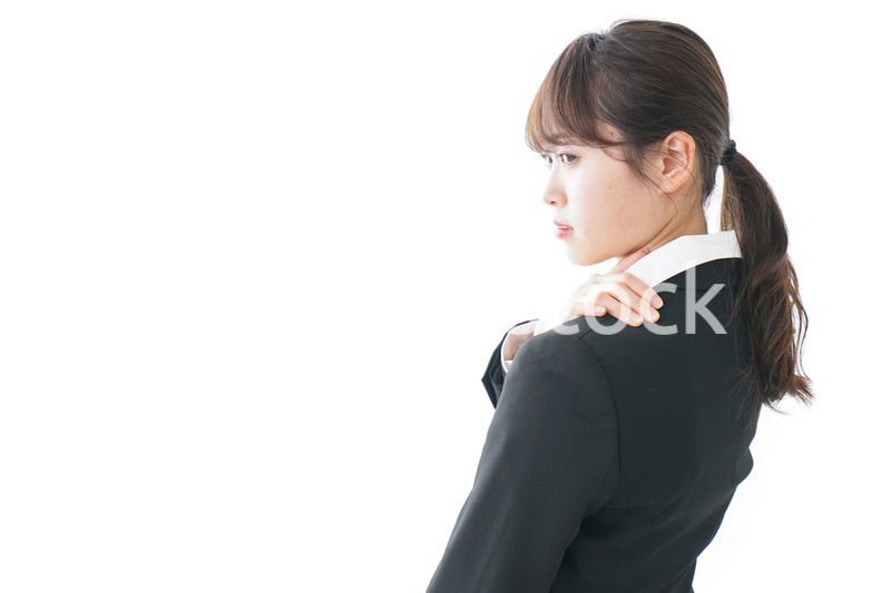 肩こりに苦しむビジネスパーソン