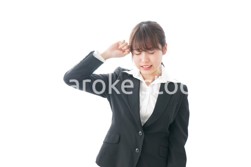 頭痛・生理痛に苦しむビジネスパーソン