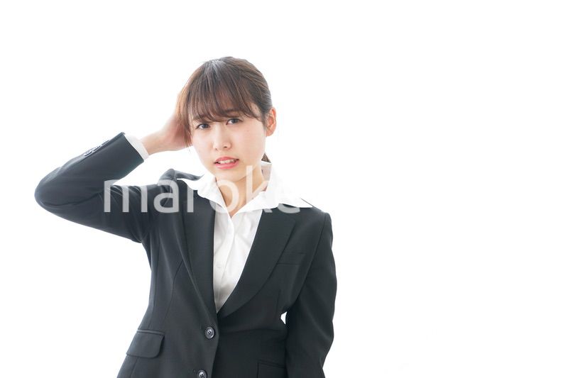 頭痛・生理痛に苦しむビジネスパーソン