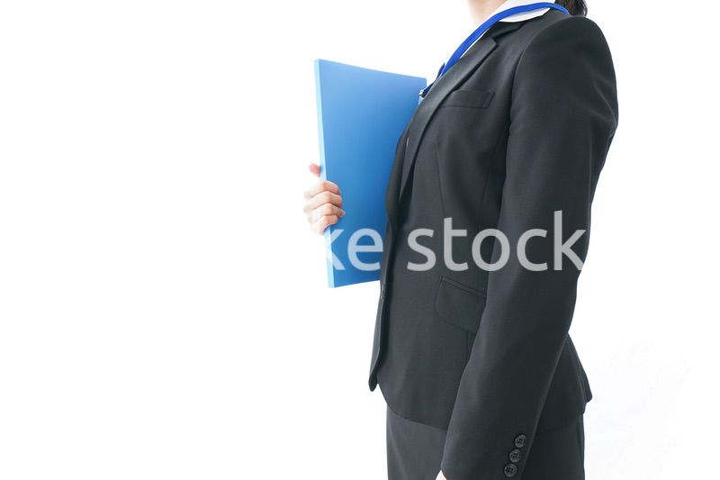 オフィスで働く女性・派遣社員イメージ