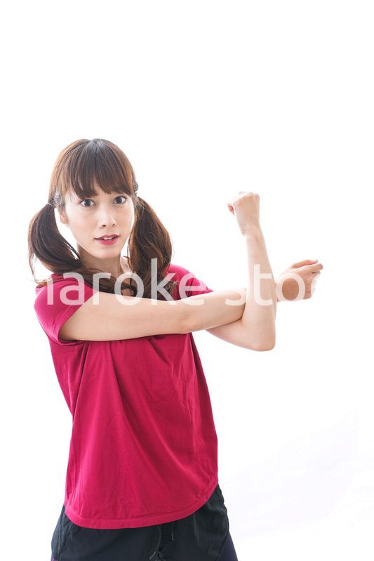 準備運動をする女性