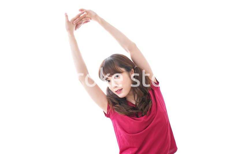 準備運動をする女性