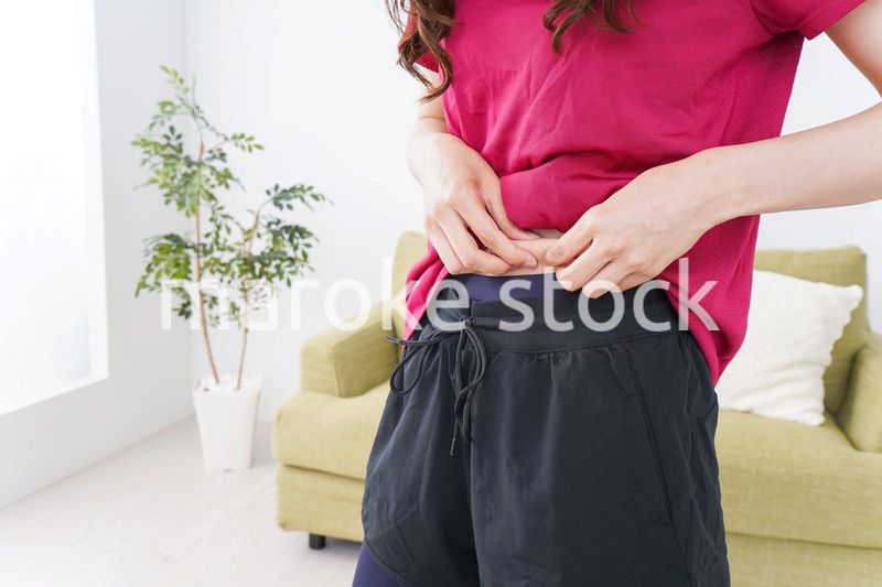 ダイエットする女性