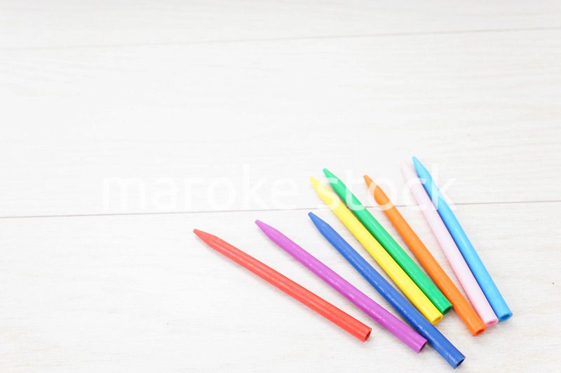カラフルなクレヨン