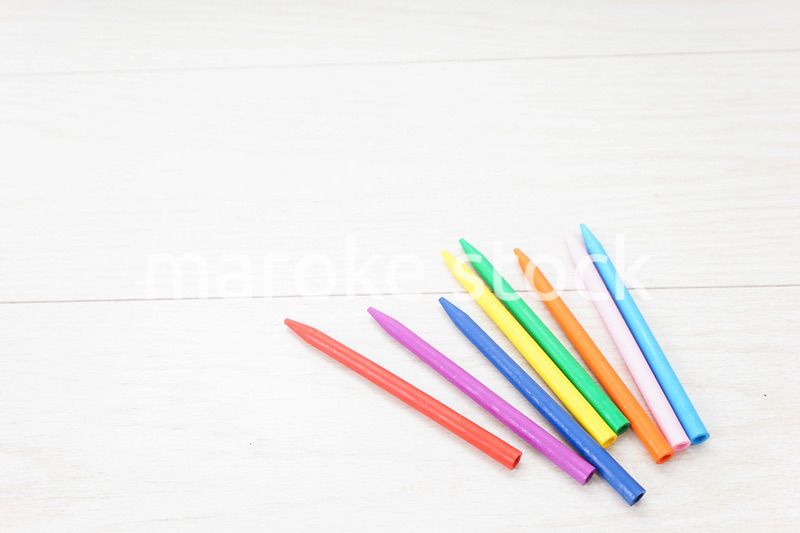 カラフルなクレヨン