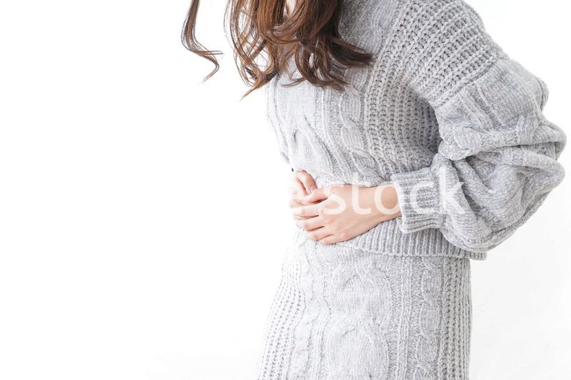 腹痛・生理痛に苦しむ女性
